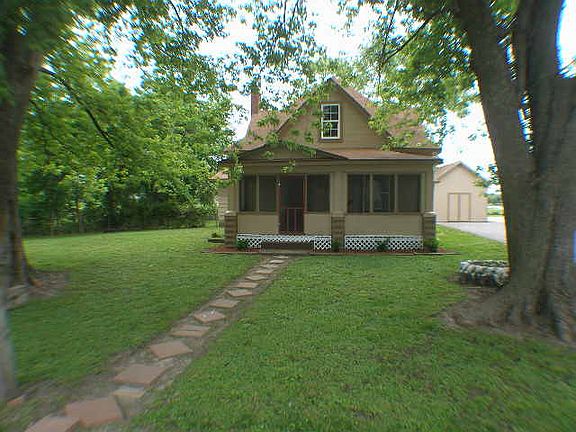 2nd image of 1203 SE Austin St