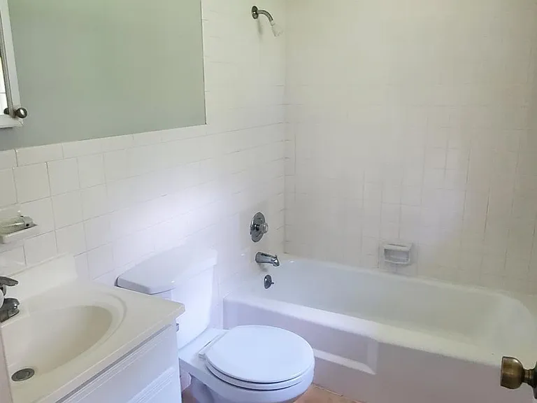 9402 Gulf Park Dr — Photo 11
