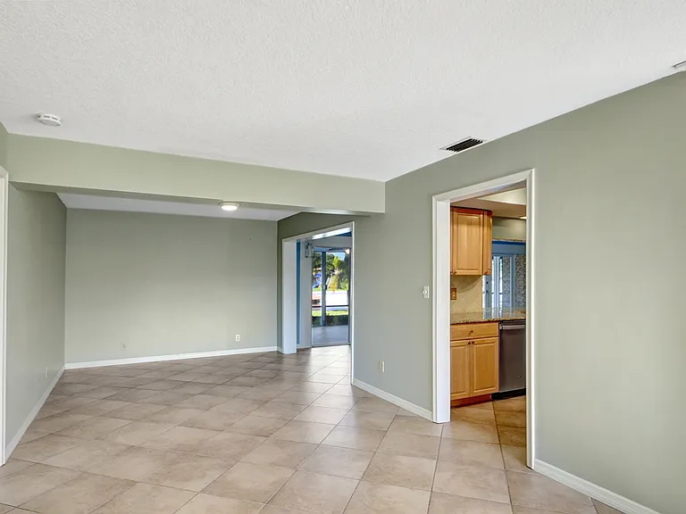 W Terrace Dr — Photo 8