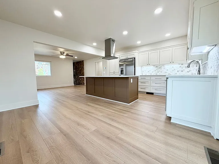 14911 Dutchmans Dr — Photo 4