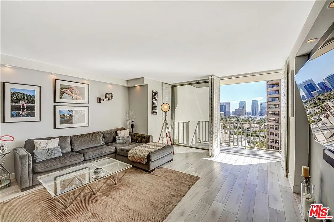 2 bed, 2.5 bath, 1418 sqft, $6,495 — Photo 1