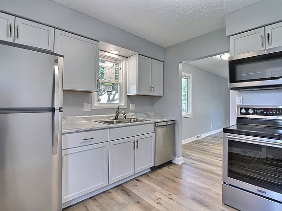 3rd image of 2669 Idaho Ave
