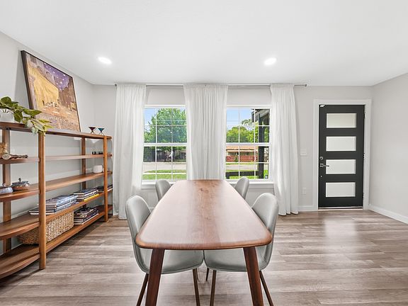 3rd image of 3535 Virginia Blvd
