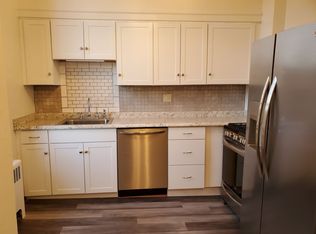 21 E Market St APT 3, Marietta, PA 17547