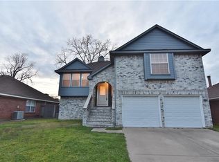 1114 Hanover Dr, Euless, TX 76040