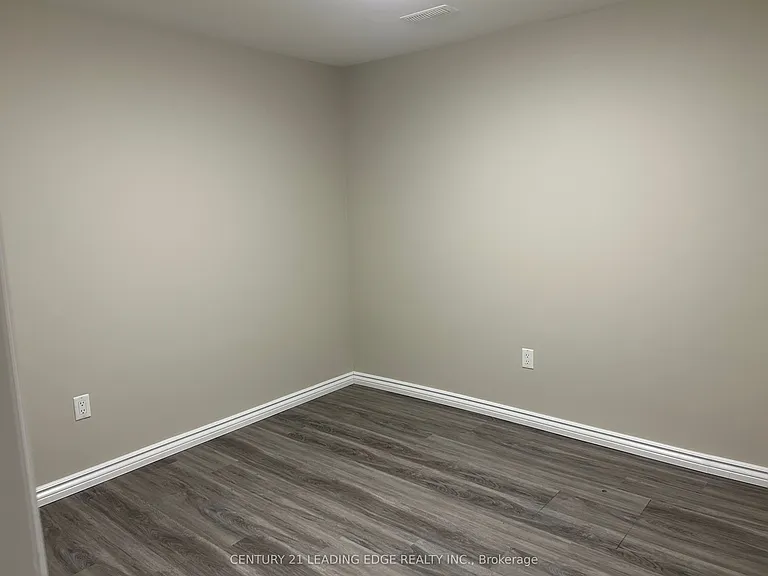 88 Gregory Rd — Photo 3