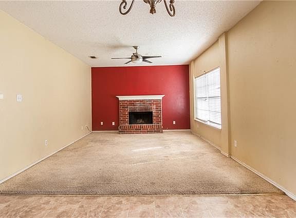 5th image of 1806 Elm Creek Dr
