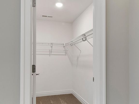 4th image of 35 W Crescent Ave #B