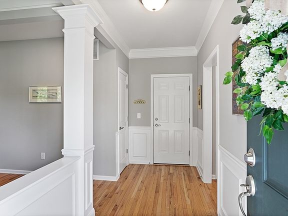 3rd image of 138 Skyline Dr #138