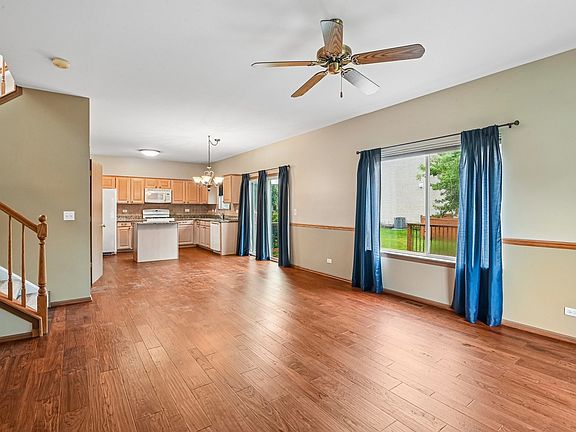 2nd image of 971 Lakestone Ln