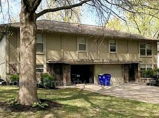 1210 SE 3rd Ter APT B, Lees Summit, MO 64063