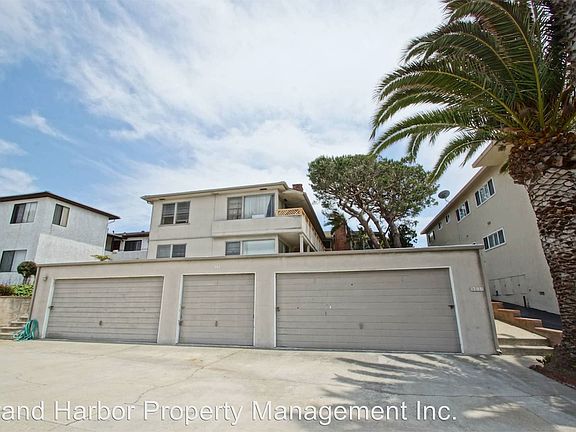 2nd image of 208 Palos Verdes Blvd APT 2