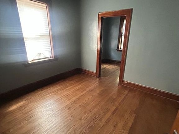 5th image of 1304 Garfield St APT 2