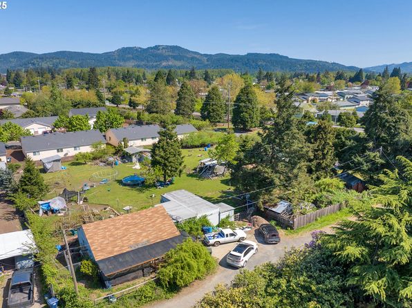 2165 Laura St, Springfield, OR 97477