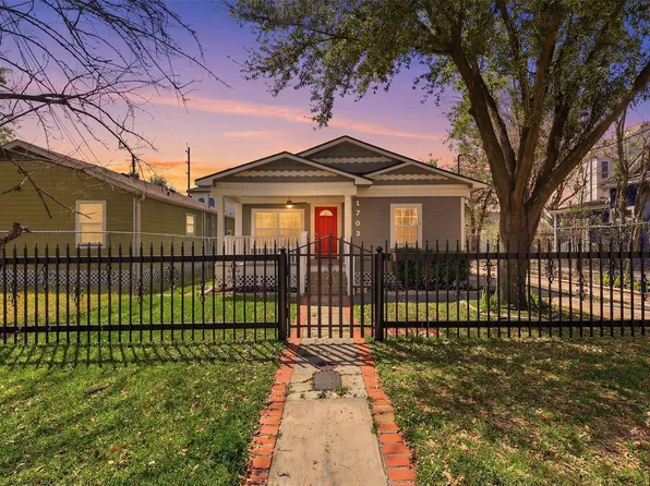 1703 Ovid St, Houston, TX 77007