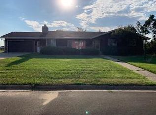 602 S 9th St, Onida, SD 57564