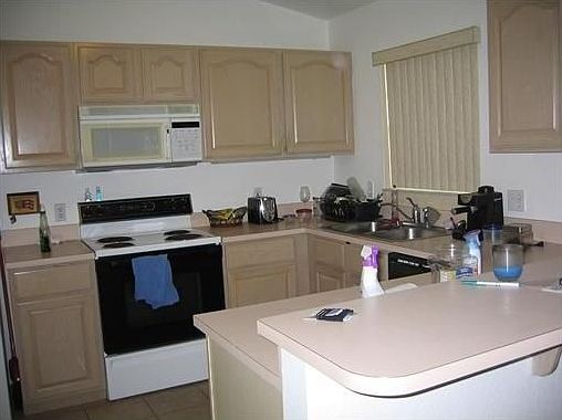 5th image of 1108 SW Swan Lake Cir