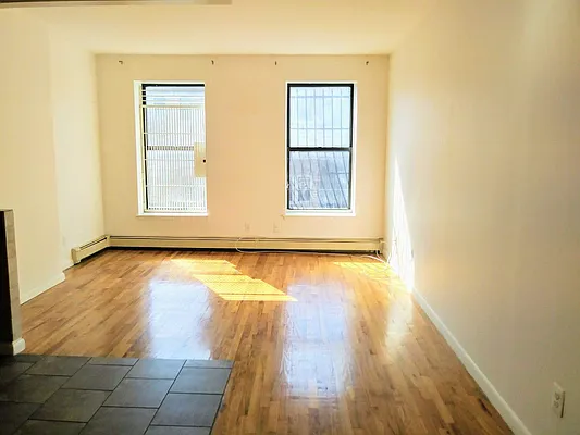 Rented by Level Group | media 10