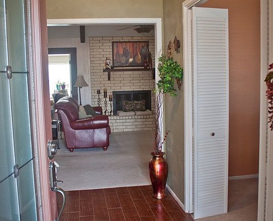 4th image of 2313 Maxwell Dr