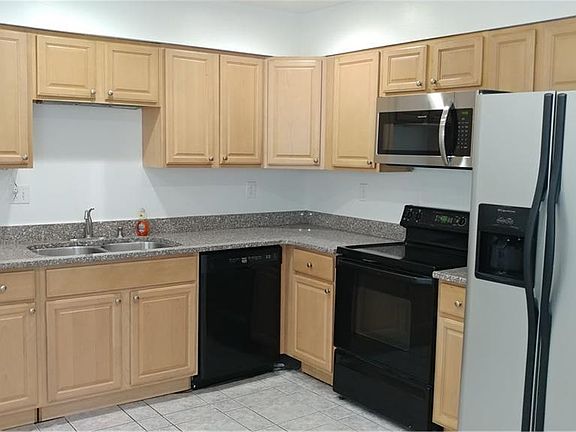 5th image of 5044 Cliffony Dr