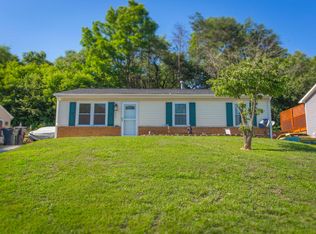 8363 Robin Lynn Rd, Roanoke, VA 24019