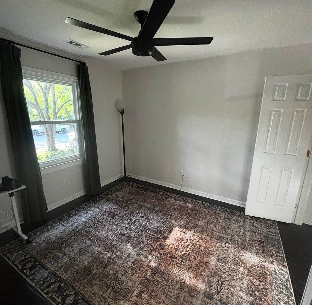 2 bed, 1042 sqft, $900 — Photo 1