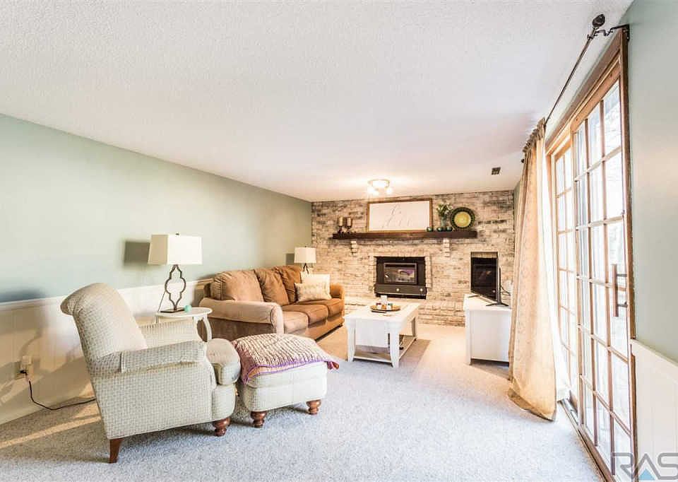 2nd image of 4501 S Windsor Way Cir
