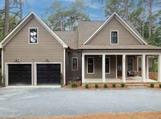 460 Crestview Rd, Southern Pines, NC 28387
