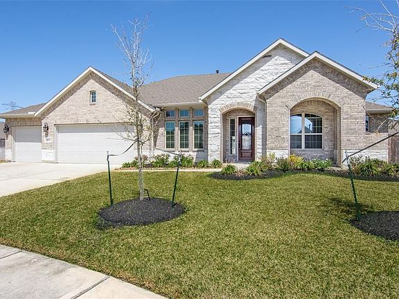 2nd image of 12526 Montclair Landing Ct
