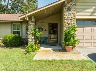 306 Woodland Hills Blvd, Roland, OK 74954