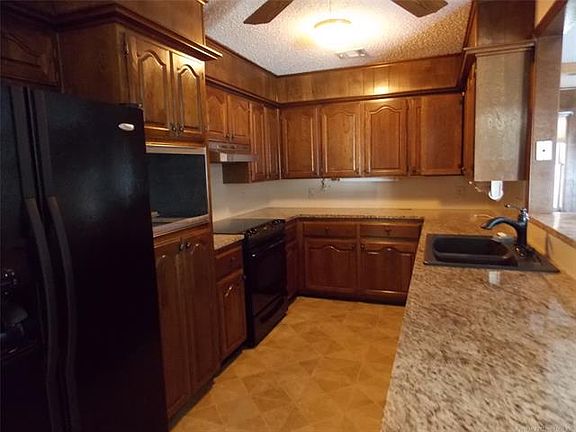 3rd image of 9634 Marblehead Dr