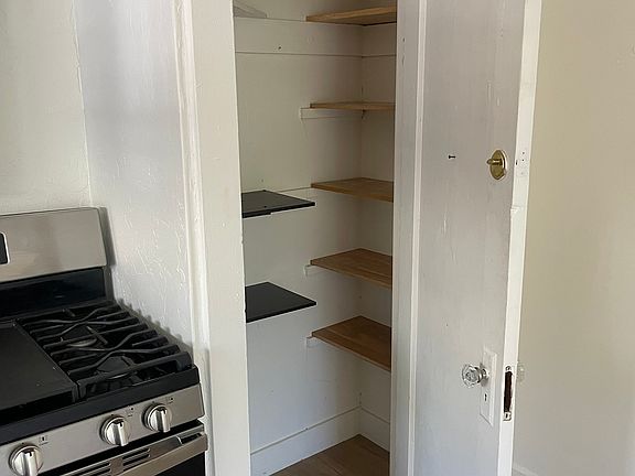 3rd image of 547 Ralston St #4