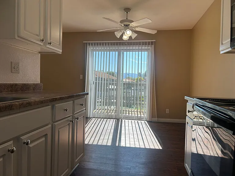 Corona Pointe Resort — Photo 125