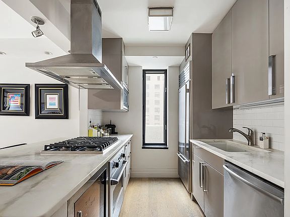 4th image of 211 Madison Ave #7A
