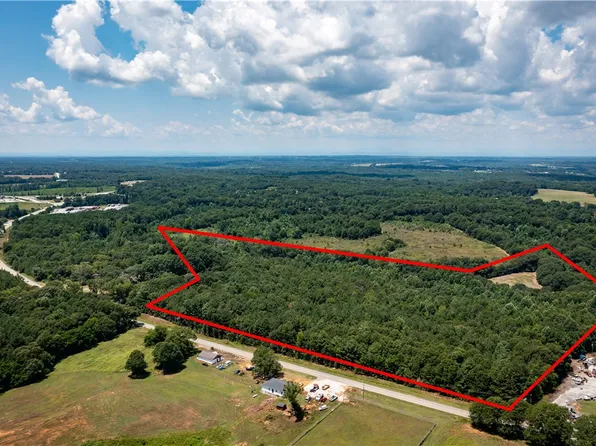 4026 Old Dobbins Bridge Rd, Fair Play, SC 29643