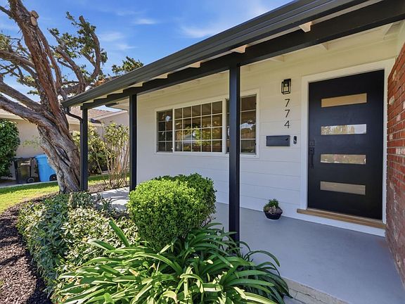 3rd image of 774 Ridge Rd