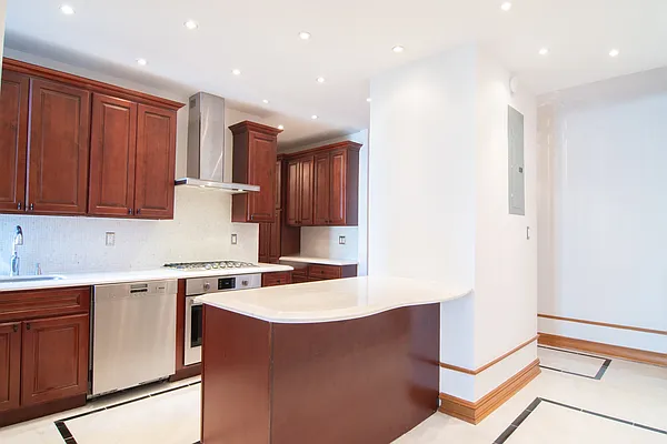 Rented by WAM Partners - William Moses Co. | media 25