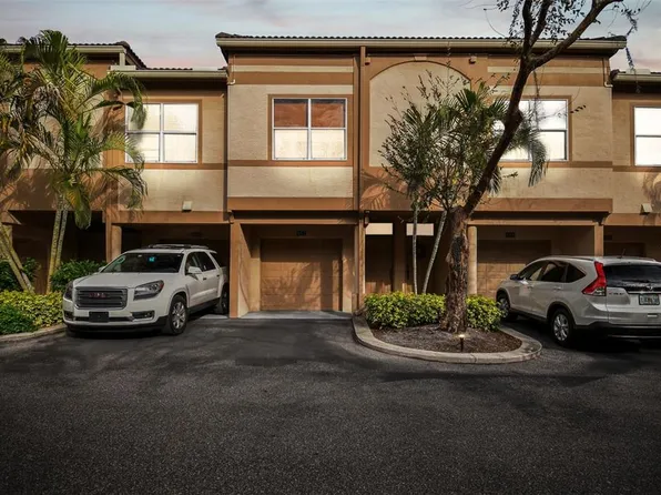 852 Normandy Trace Rd, Tampa, FL 33602