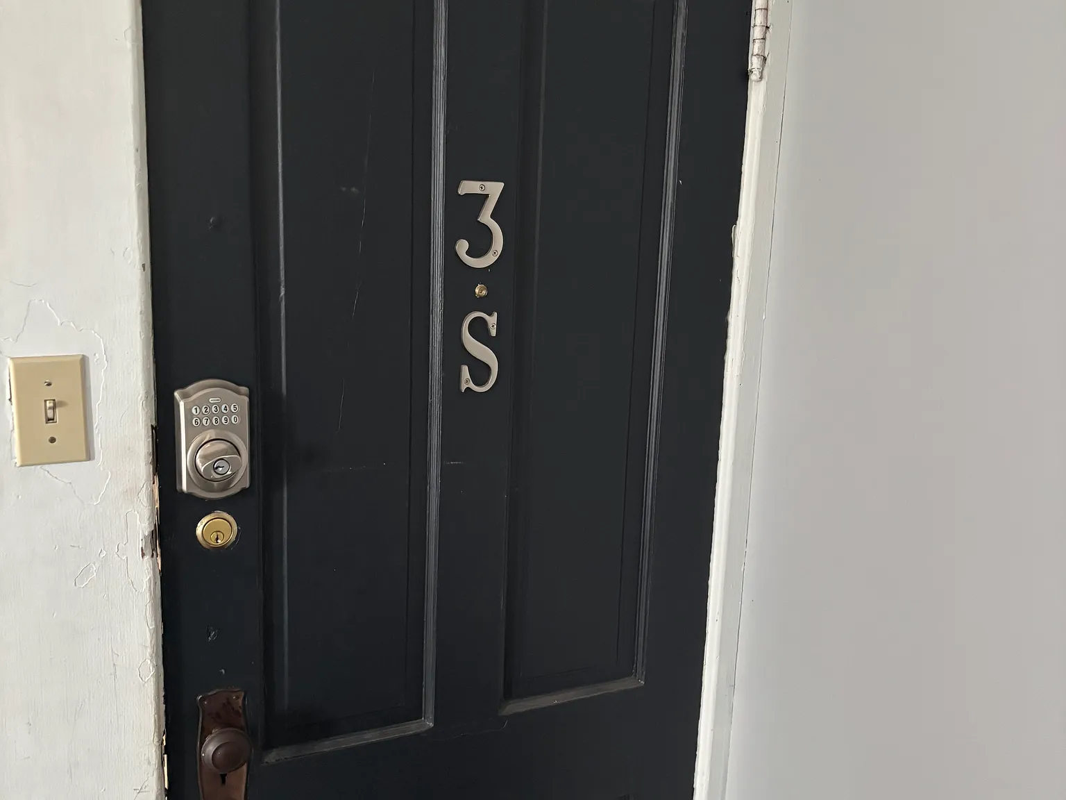 2 bed, 900 sqft, $900 — Photo 2