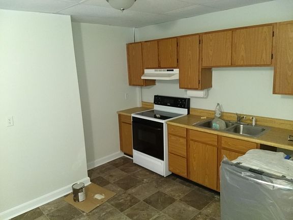 3rd image of 67 Tucker Ln