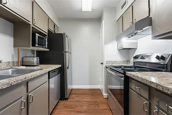 159 Old Montgomery Hwy #C — Photo 14