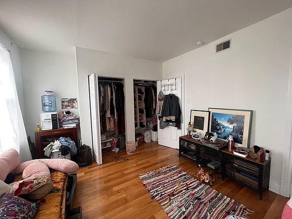 2nd image of 2945 W Girard Ave