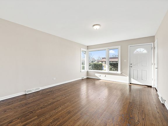 5th image of 8707 S 81st Ct