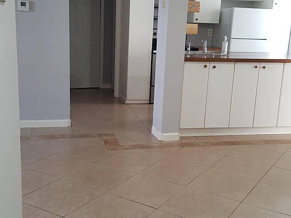 Living area-Kitchen