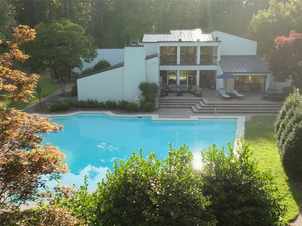 482 Biscoe Rd, Troy, NC 27371