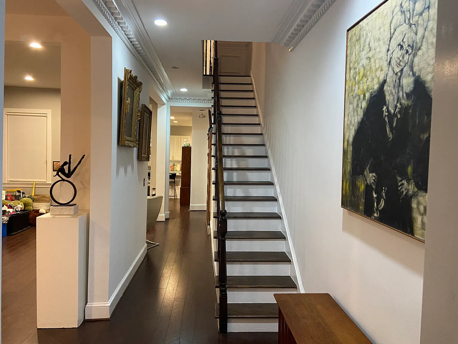 3 bed, 2.5 bath, 2000 sqft, $4,500 — Photo 2