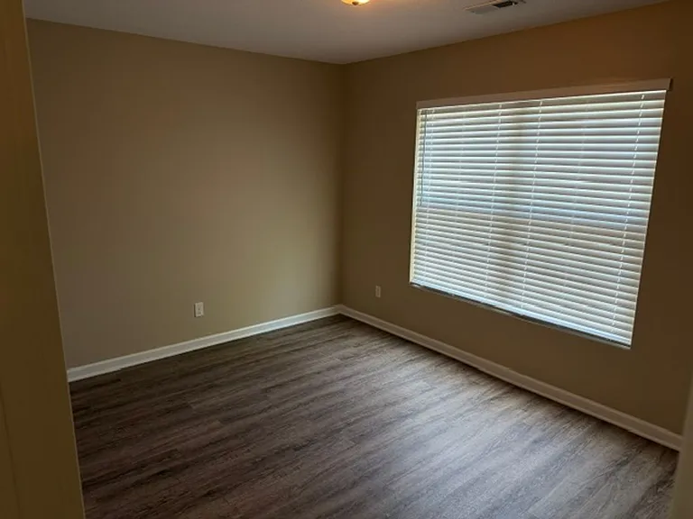 418 Smoky Mountain Dr — Photo 4
