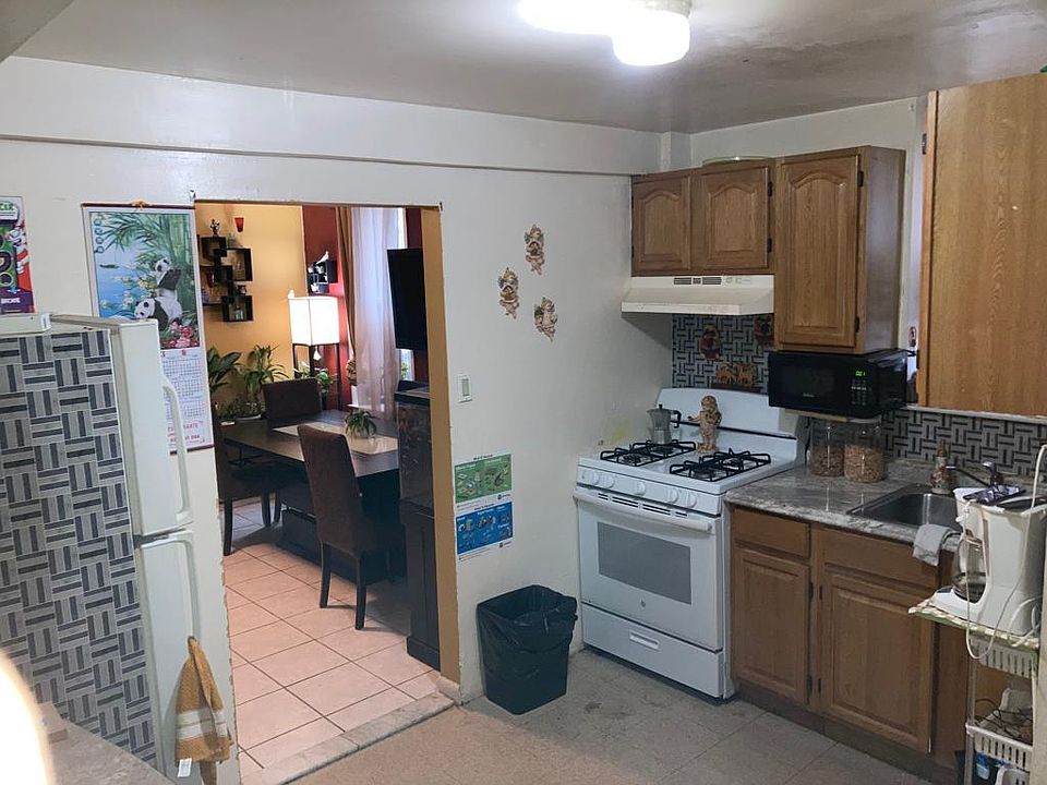 1st image of 3015 Radcliff Ave #1
