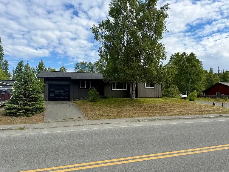 340 S Kobuk St — Photo 16