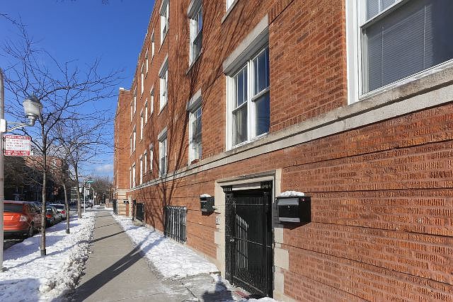 1st image of 3451.5 N Sheffield Ave #M02r